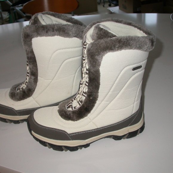 Extreme Snowflake White Snow Boots - Picture 3 of 5